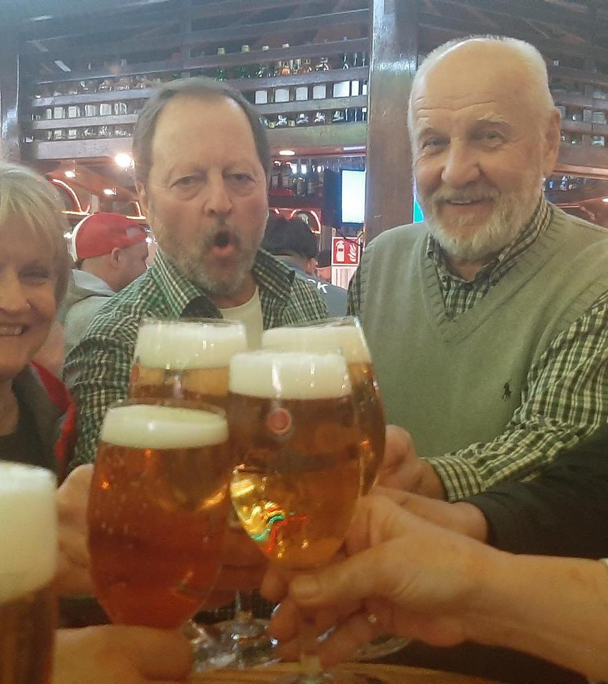 Mit 80 Jahren zum ersten Mal am Ballermann: Wie Rentner-tauglich ist der Bierkönig?