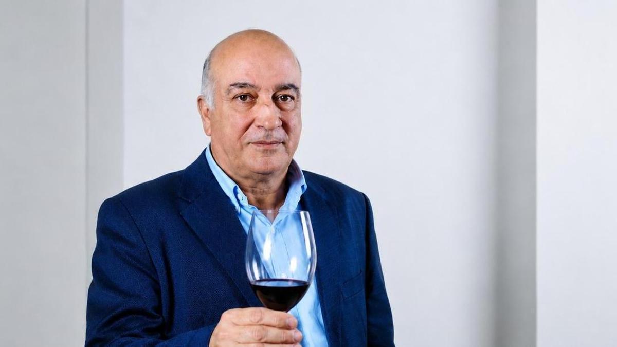 Joan de Llobet Vila, en una imatge d'arxiu de quan es va presentar el celler Casalobos