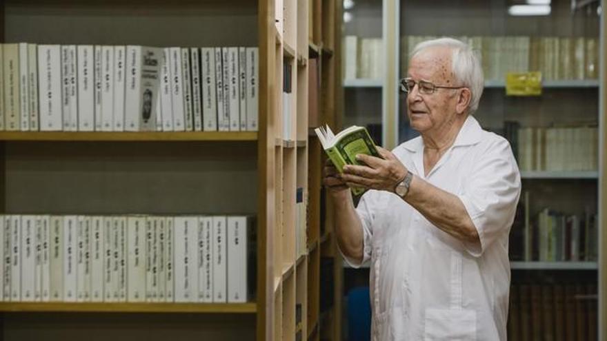 El padre Pedro Fuertes en el Colegio Claret.