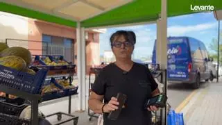 La falta de cobertura aísla a vecinos y negocios del Mareny desde hace 4 meses