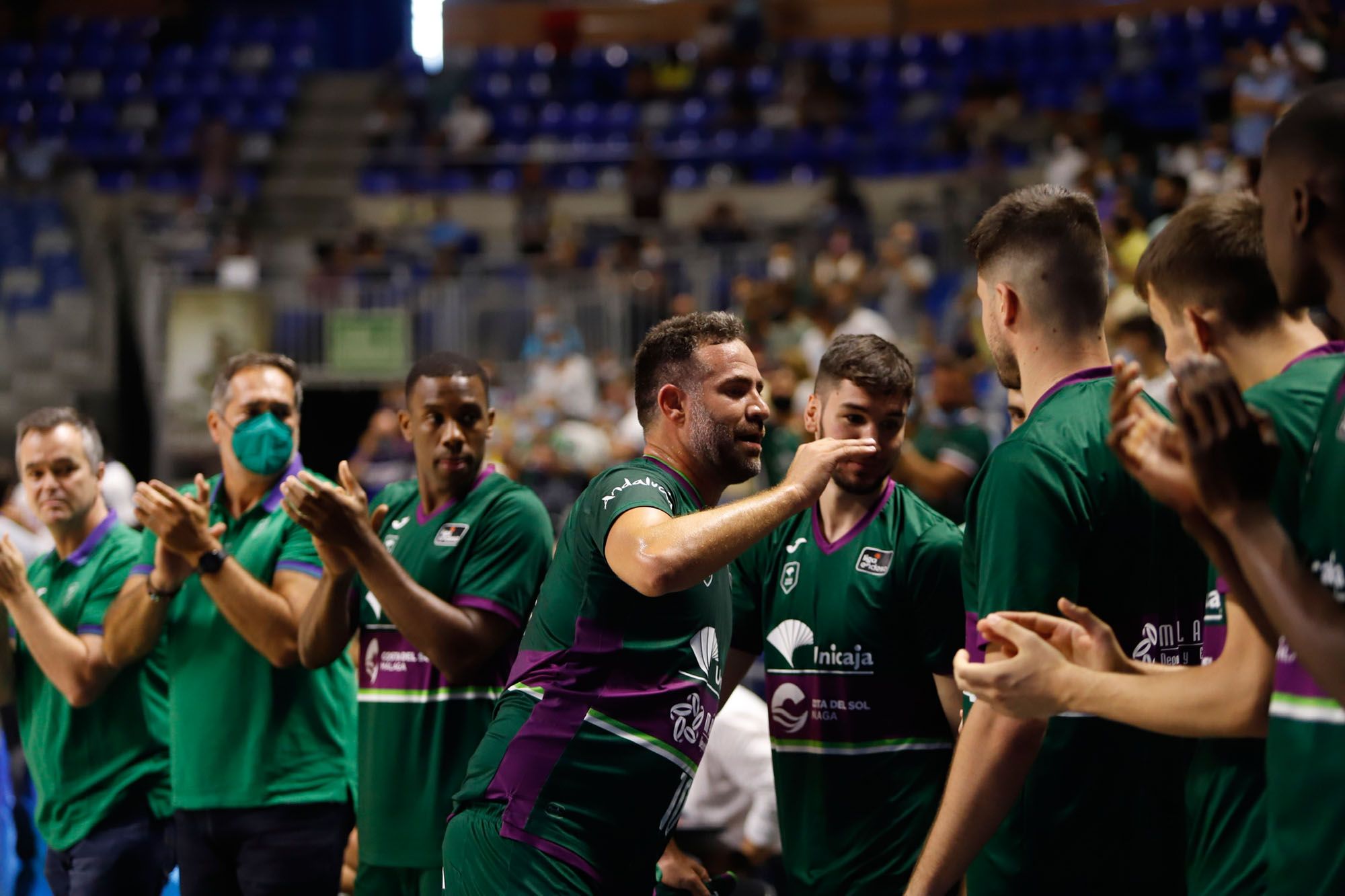 Carlos Cabezas juega su último partido con el Unicaja en el Carpena