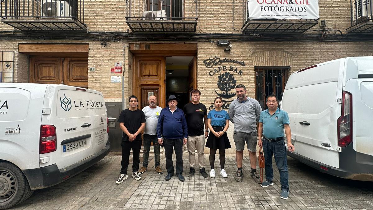 Los impulsores y colaboradores en este proyecto solidario.