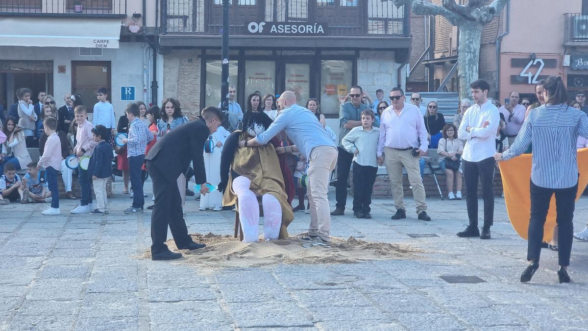 GALERÍA | Toro despide la Semana Santa con la "Quema del Judas" GALERÍA | Toro despide la Semana Santa con la "Quema del Judas"