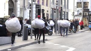 zentauroepp46417059 madrid 03 07 2019 sociedad   las aceras se llenan  de manter190108213948