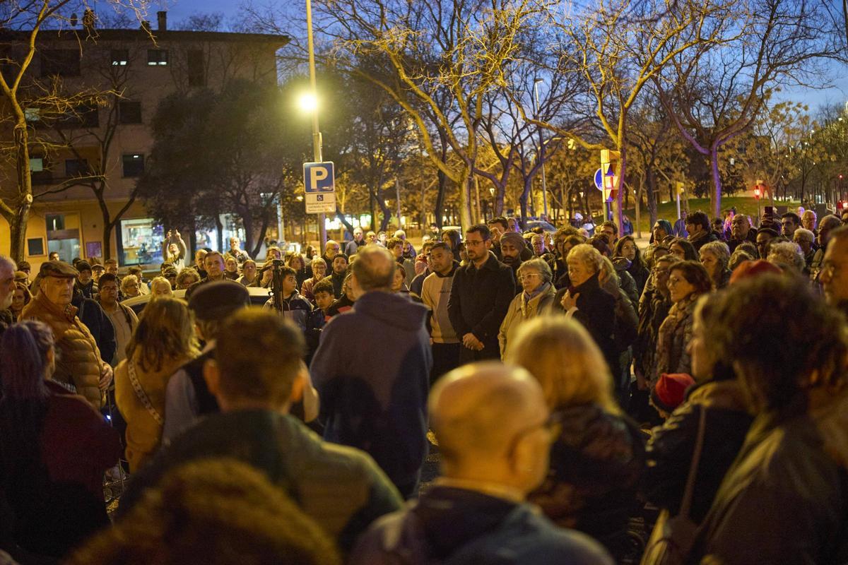 Les fotos de la concentració de rebuig a l'agressió de l'home sensellar de Girona