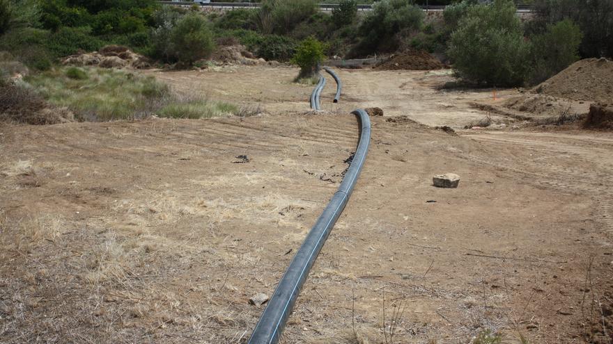 Turís ya lleva agua potable a la zona de Cortixelles