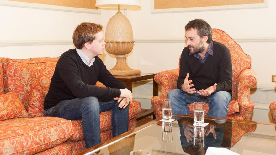 Owen Jones y Xulio Ferreiro, hoy en A Coruña.