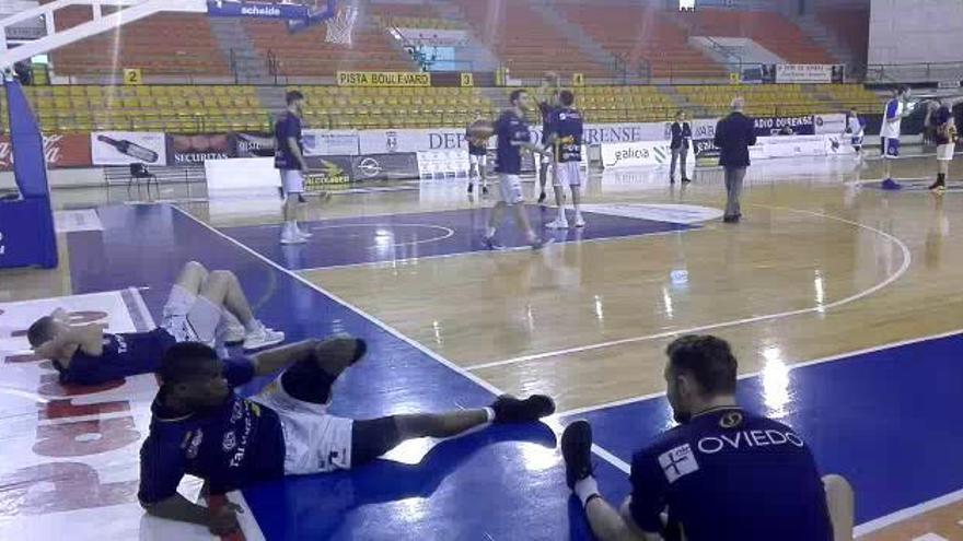 Calentamiento del Oviedo Baloncesto en Orense