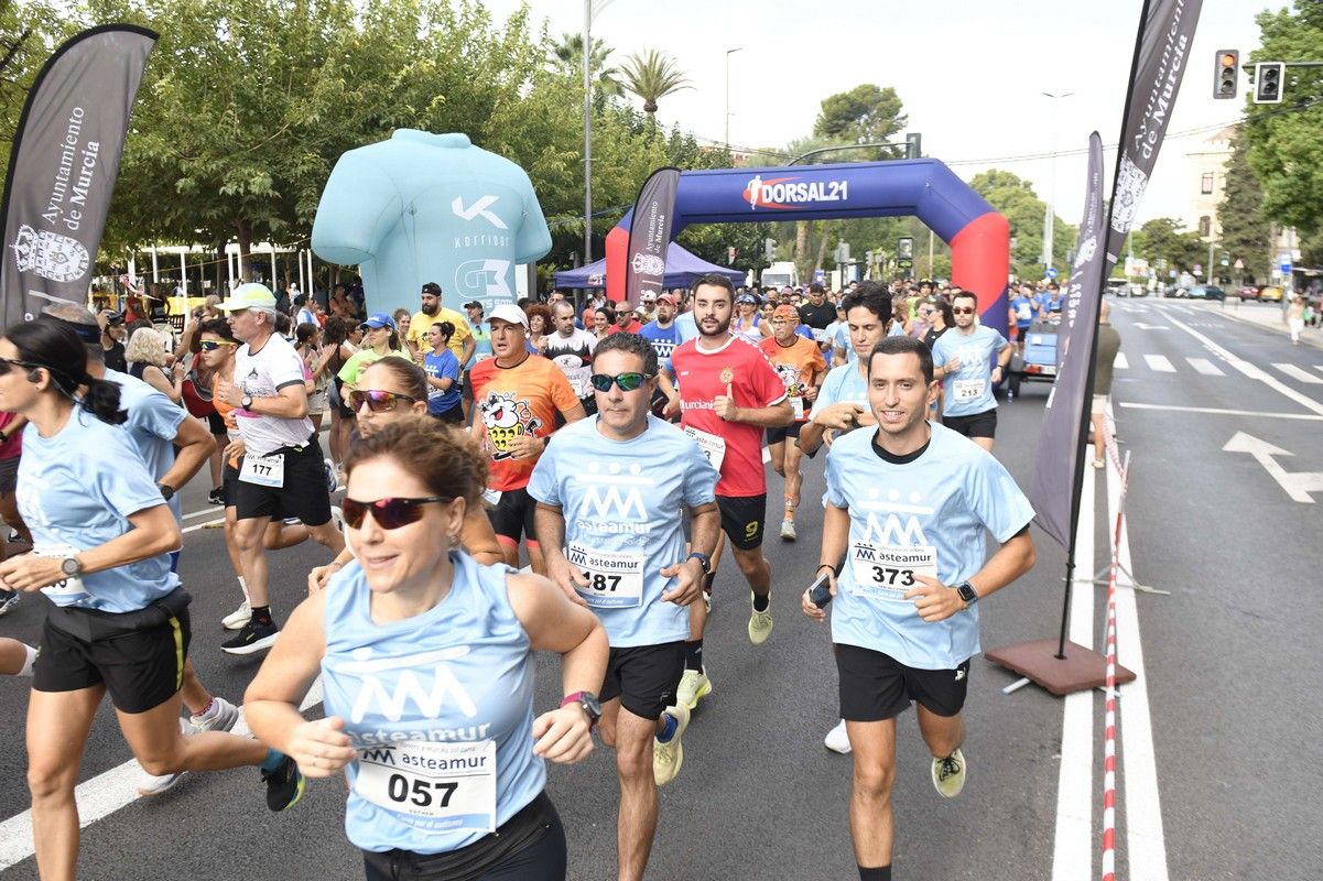 La carrera y marcha Solidaria Asteamur, en imágenes