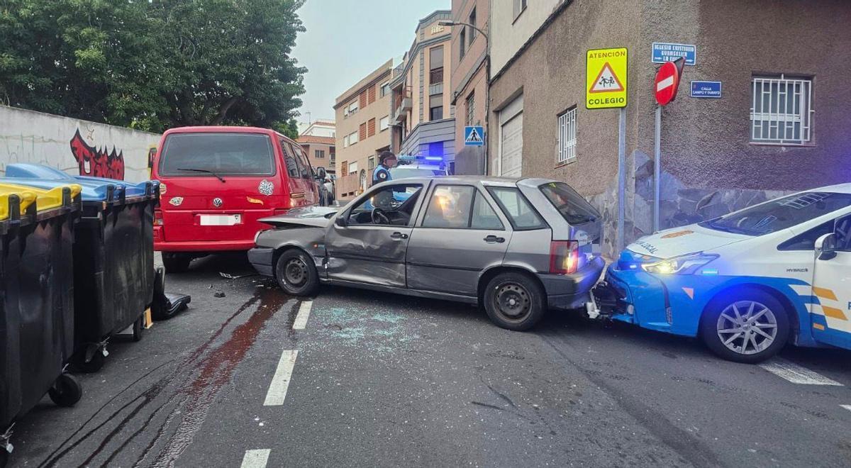Accidente de un coche robado tras persecución