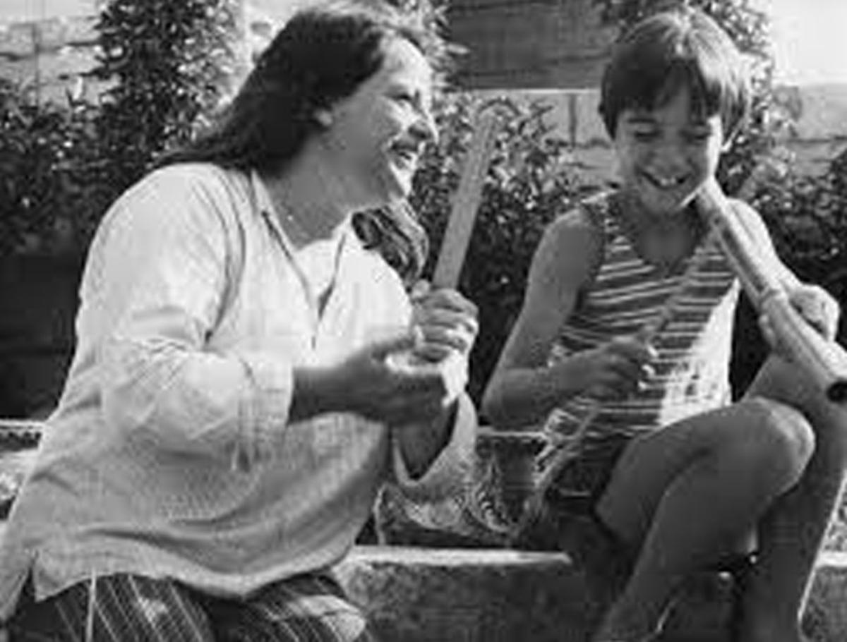 Bel Cerdà va realitzar tallers d’instruments tradicionals a escoles de tota Mallorca.