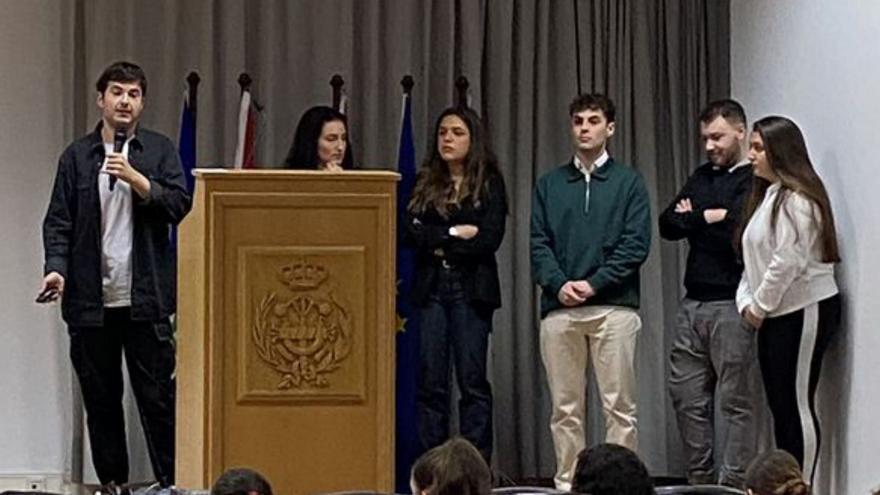 Uno de los grupos participantes. | Duvi