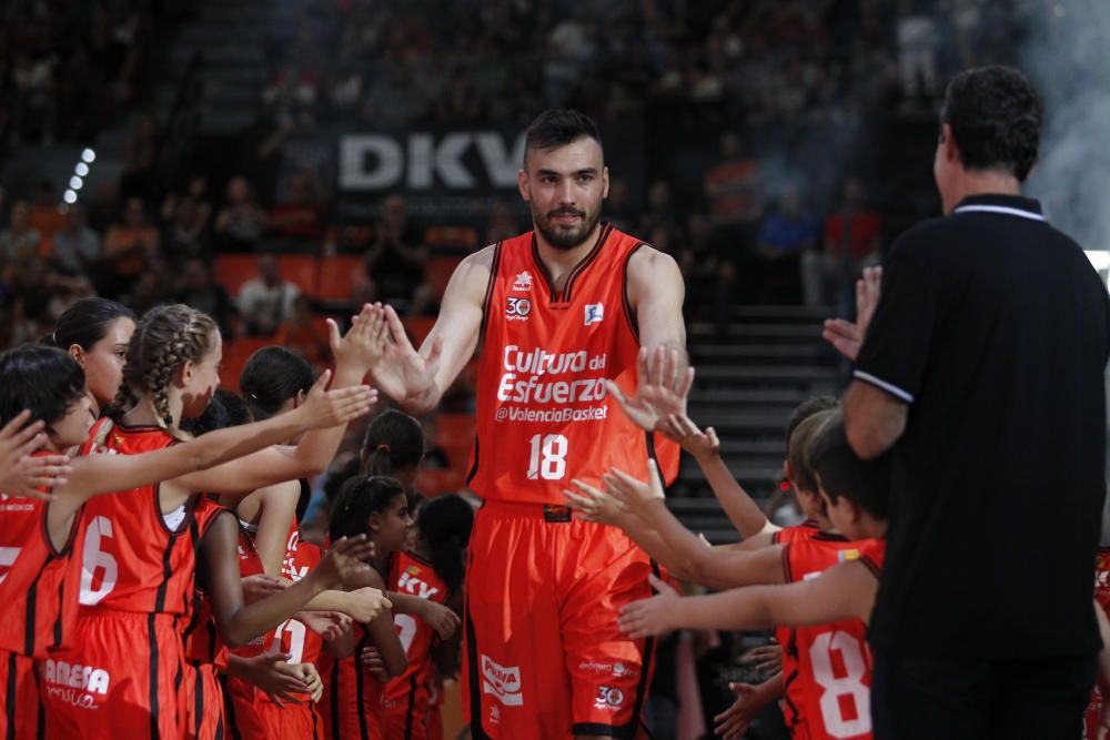 Todas las imágenes de la emotiva presentación del Valencia Basket 2016/17