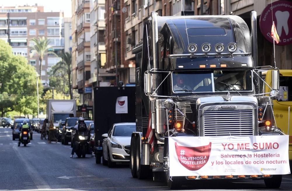 Los hoteleros toman Murcia para protestar contra las medidas del Gobierno regional