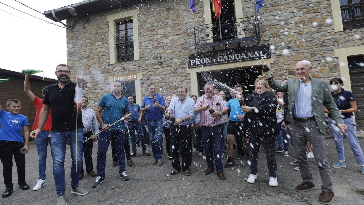 EN IMÁGENES: Arroes, Peón y Candanal celebran el premio "Pueblo Ejemplar" 2023