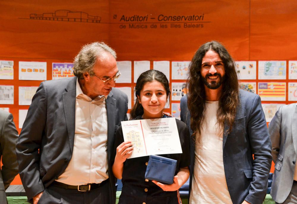 Más de 500 alumnos, en los premios de dibujo y redacción del Parlament