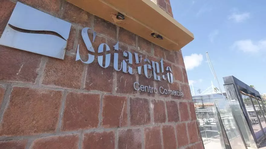 El Centro Comercial Sotavento afronta su desalojo total