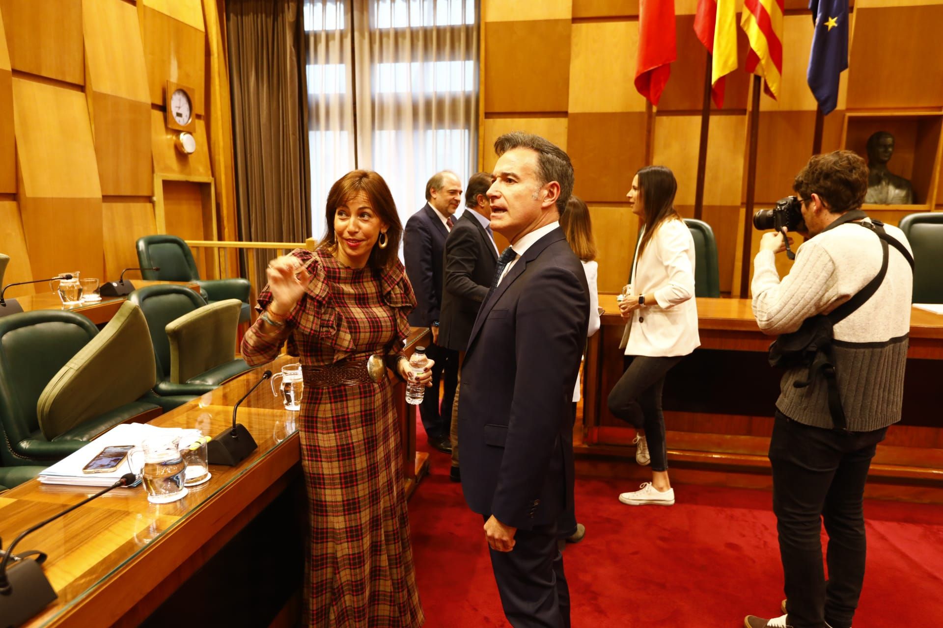 Fotogalería | Pleno del Ayuntamiento de Zaragoza con el futuro de La Romareda en juego