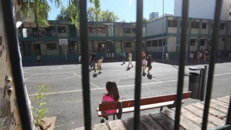 Aspecto de las aulas prefabricadas del colegio Benalúa de Alicante el primer día de clase de este curso, el 9 de septiembre.