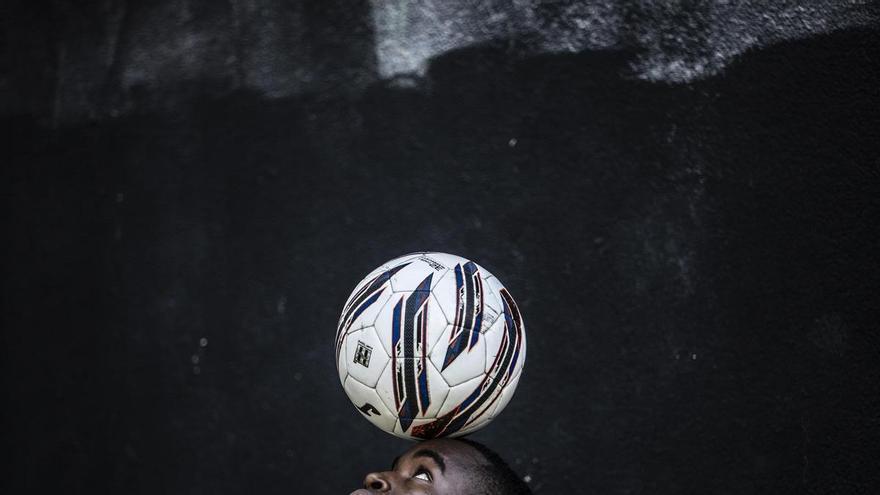 Casa Mediterráneo acoge la exposición «Fútbol para la Esperanza»