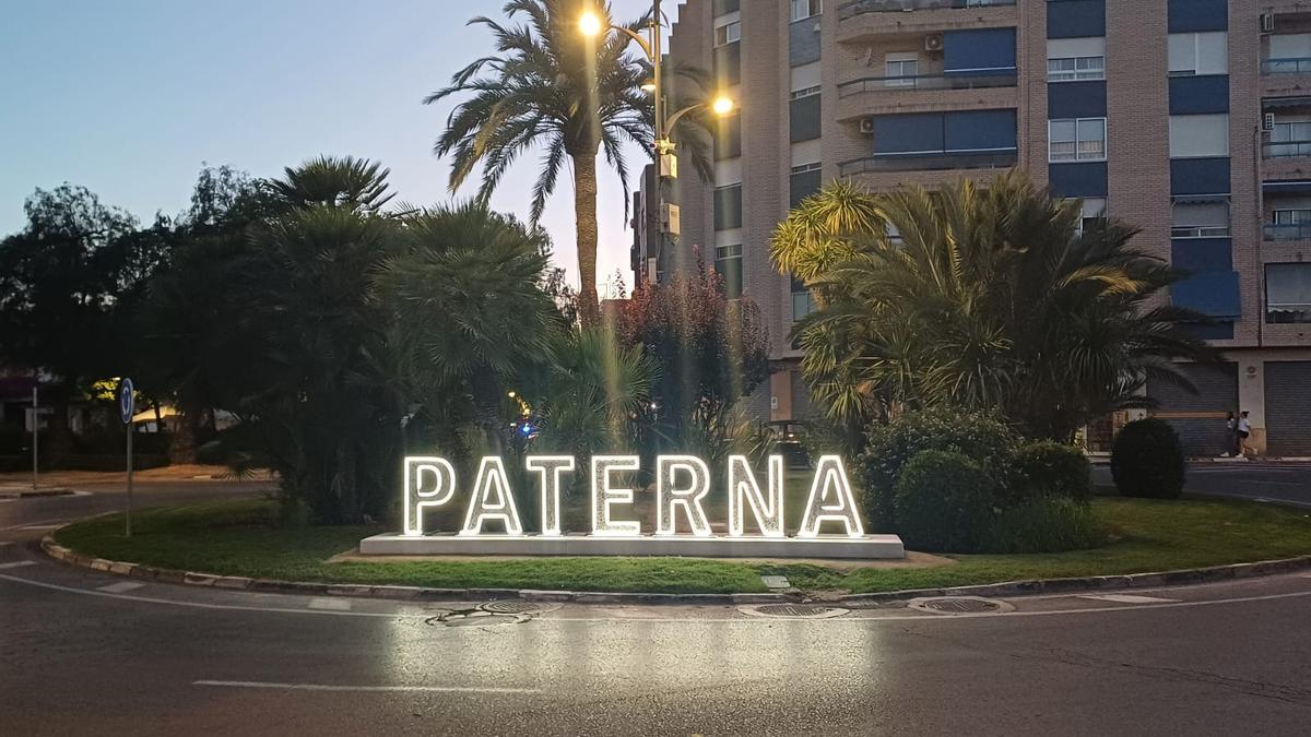 Nuevas letras corpóreas gigantes de Paterna con iluminación led de bajo consumo