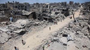 Una calle de Ciudad de Gaza arrasada por la ofensiva israelí.