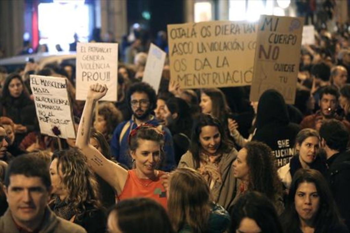 Imagen de una manifestación en Barcelona contra el machismo. Imagen de una manifestación en Barcelona contra el machismo.