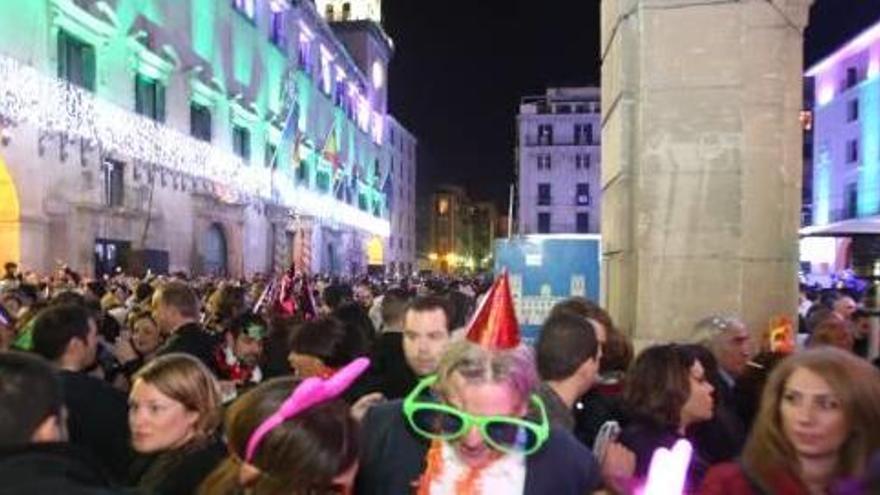 La plaza del Ayuntamiento de Alicante durante la pasada Nochevieja.