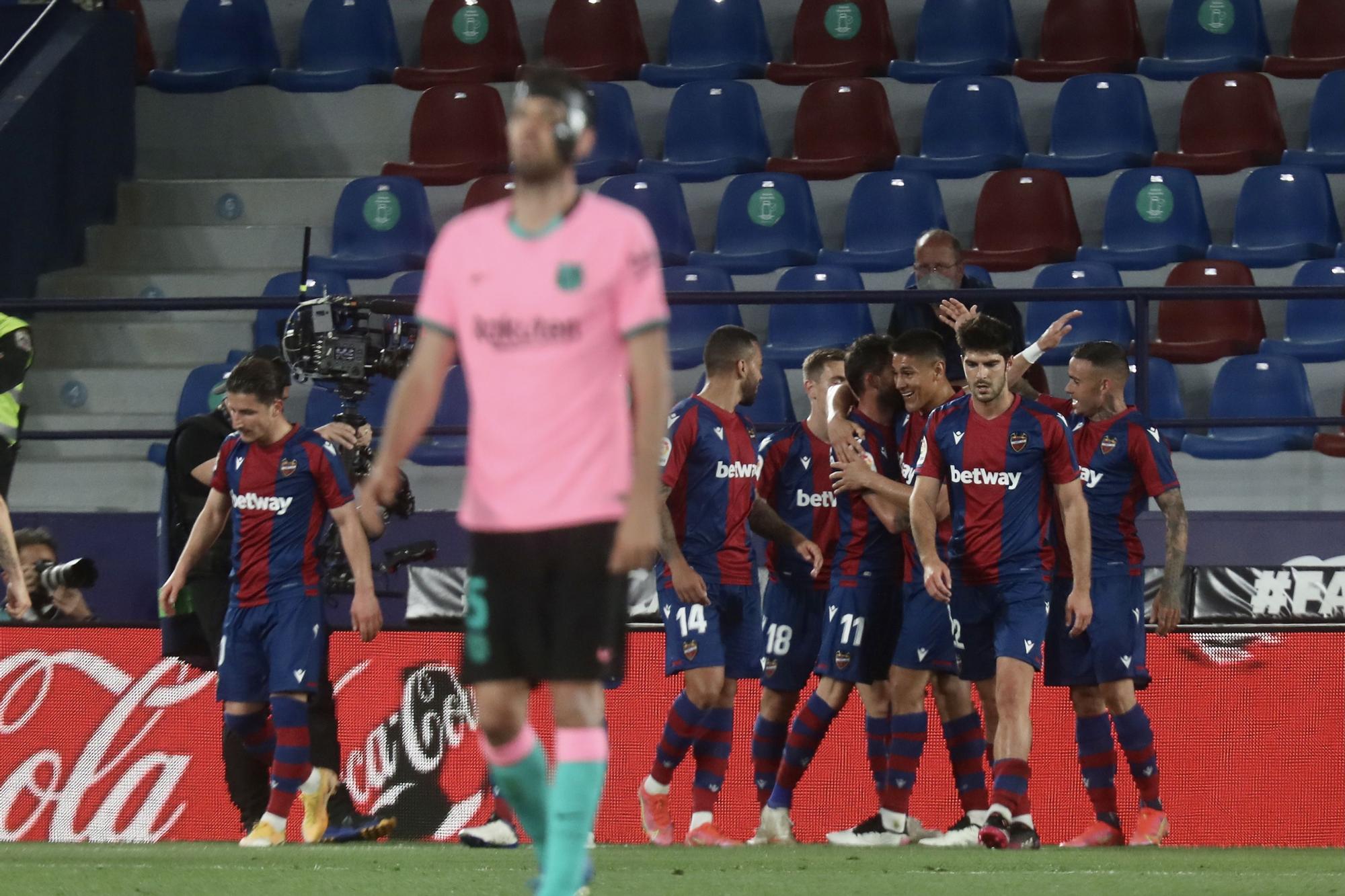 Las imágenes del empate entre el Levante y Barcelona en el Ciutat de València