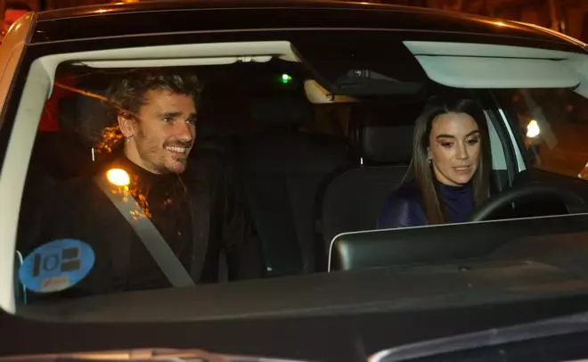 No te pierdas las fotos: Miguel Ángel Silvestre, inseparable de Rebeca Toribio en la inauguración de su nuevo restaurante