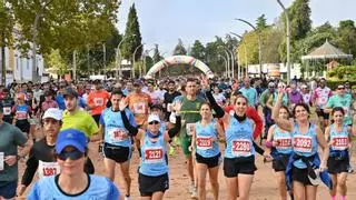 Jorge González y Mónica Gutiérrez revalidan su reinado en el Medio Maratón Elvas-Badajoz 2025