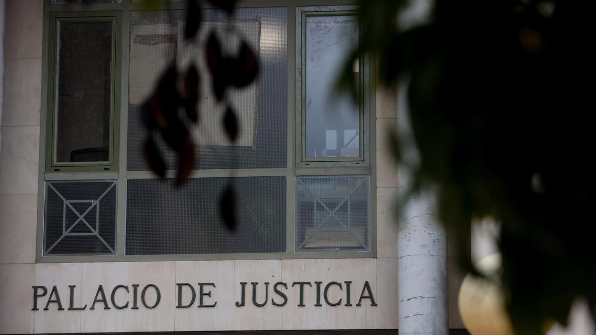 El juicio está señalado en un juzgado de lo Penal de Alicante. / Jose Navarro