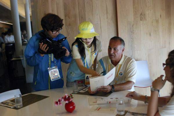 Fotogalería de los voluntarios de Expo Yeosu 2012