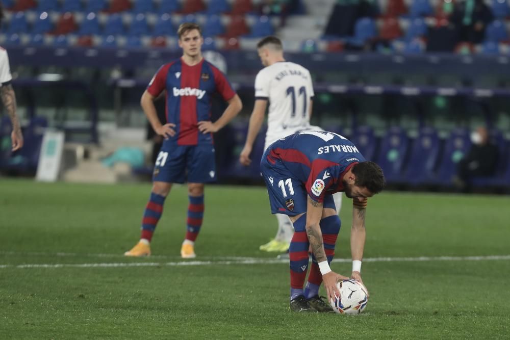 Las mejores fotos del Levante UD - Osasuna