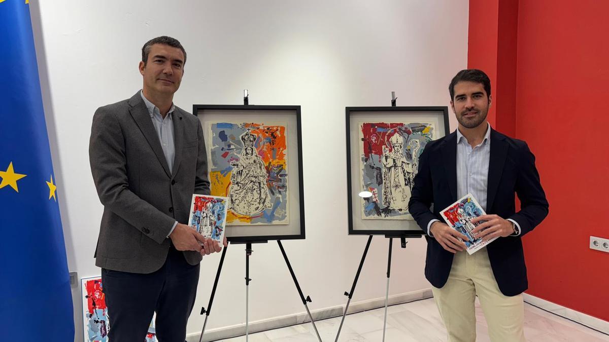 El concejal de Cultura e Identidad, Diego Avilés (dcha.) y el presidente de la Junta Municipal, Lorenzo Tomás (izda.)