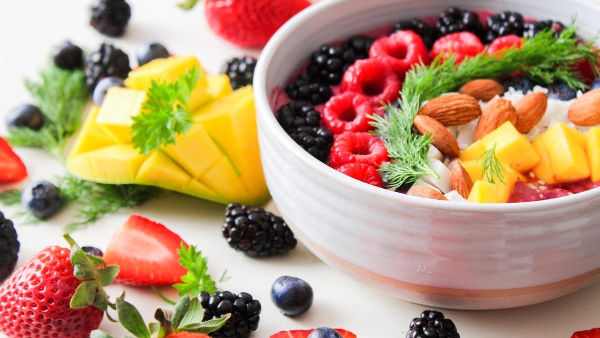 Una ensalada de frutas.