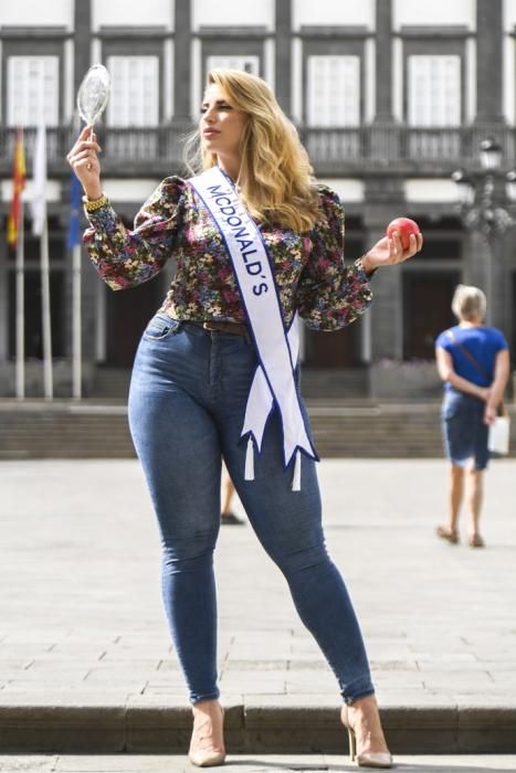 14-02-20 LAS PALMAS DE GRAN CANARIA. PLAZA DE SANTA ANA. LAS PALMAS DE GRAN CANARIA. CARNAVAL 2020. Candidata a Reina del Carnaval. Entrevista a Susana Bianca.    Fotos: Juan Castro.  | 14/02/2020 | Fotógrafo: Juan Carlos Castro