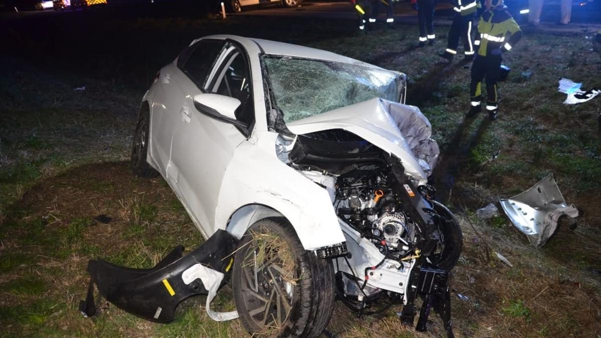 Estado en el que quedó el vehículo de la ovetense fallecida en Navarra.