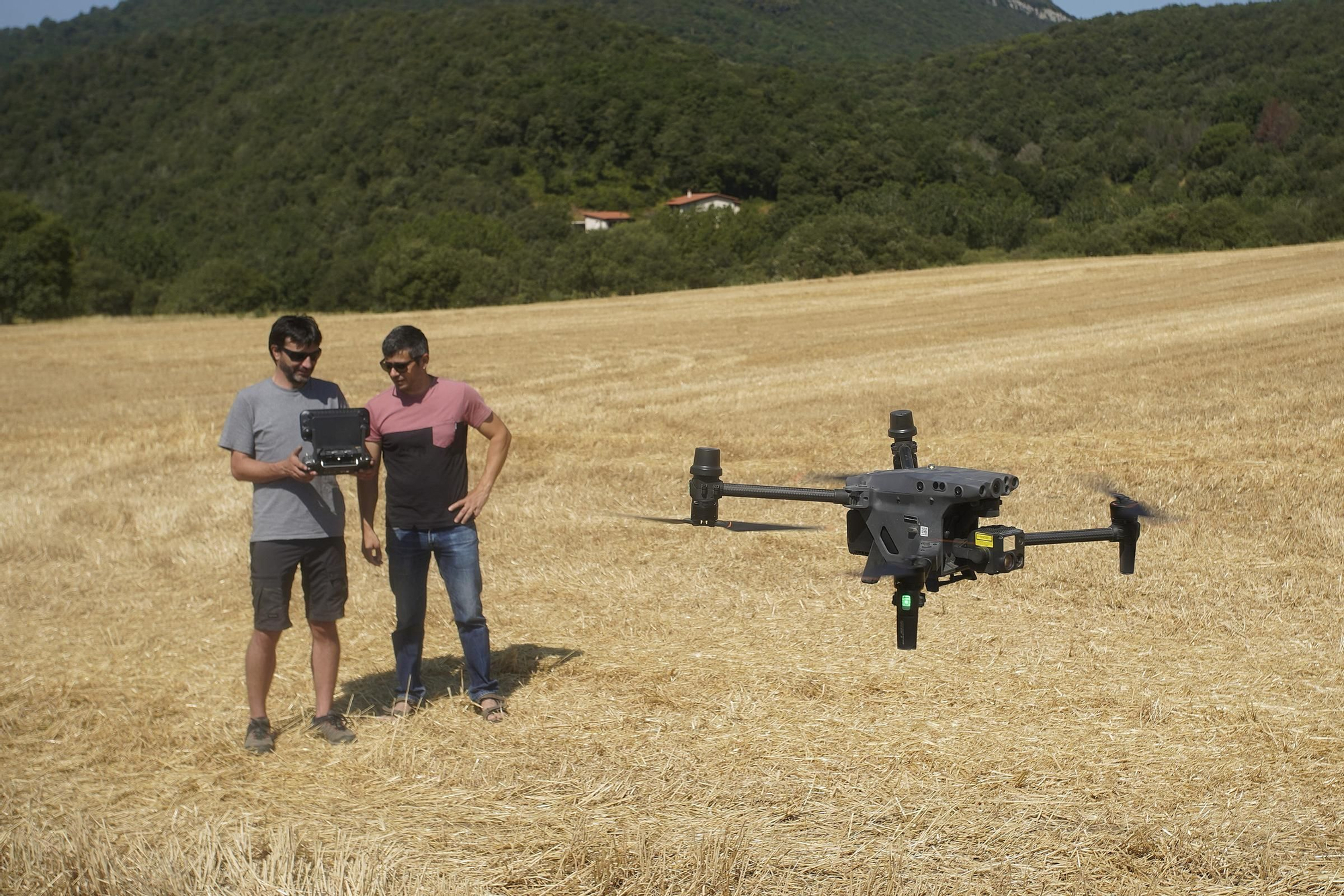 Inicien un seguiment amb drons a la Vall de Llémena per mesurar l’impacte del senglar