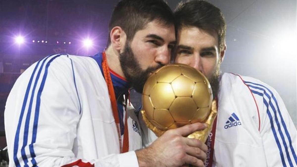 Los hermanos Karabatic celebran el triunfo de Francia en Doha