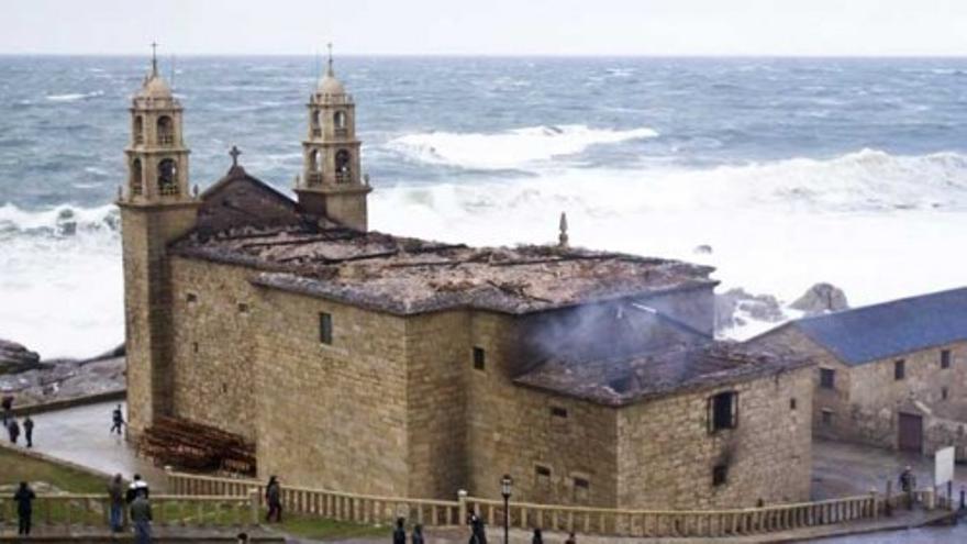 Comienza la restauración del santuario de Muxía