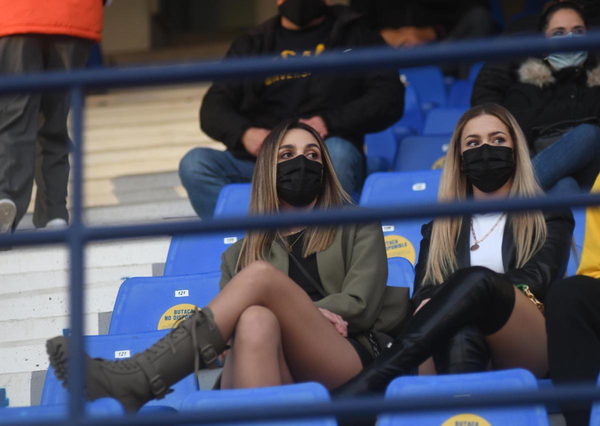 El UCAM Murcia recupera la sonrisa a costa del Algeciras (2-0) El UCAM Murcia recupera la sonrisa a costa del Algeciras (2-0)