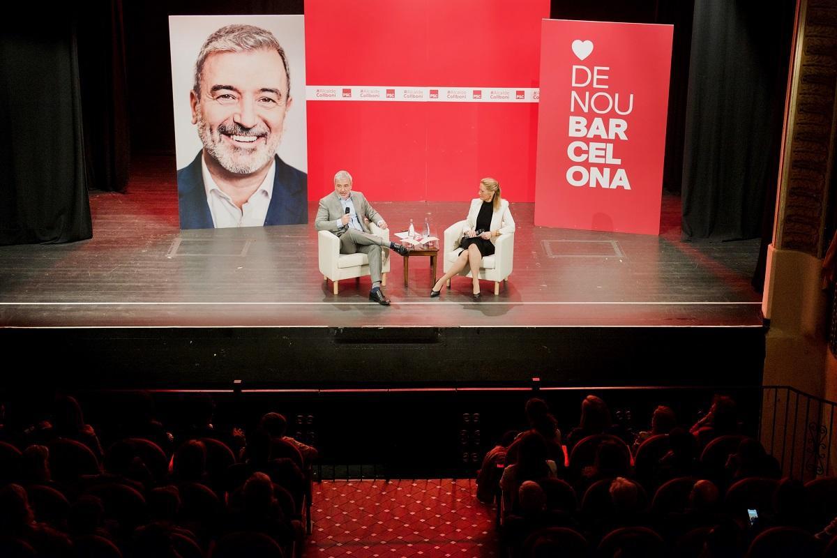 El candidato del PSC en Barcelona, Jaume Collboni, y la número dos de la lista, Maria Eugènia Gay, en un acto en Sarrià