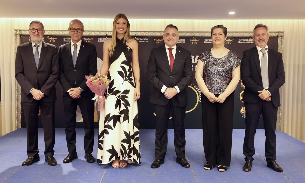 Berta y Ballester, en la fiesta de la Agrupación Centro
