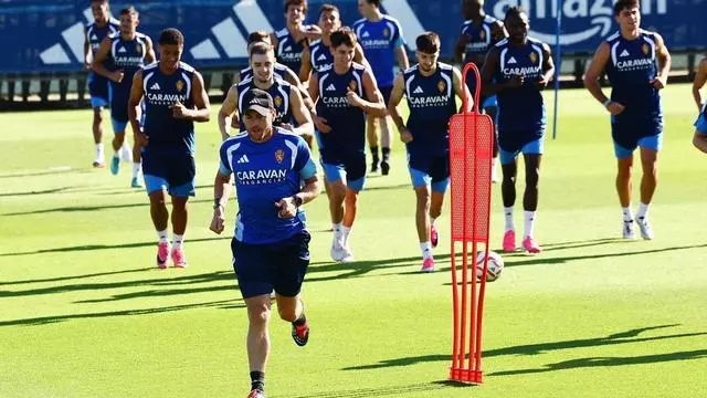 Entrenamiento del Real Zaragoza antes de viajar a Torremolinos