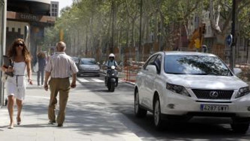 La reapertura de Gran Vía siembra dudas entre conductores y vecinos