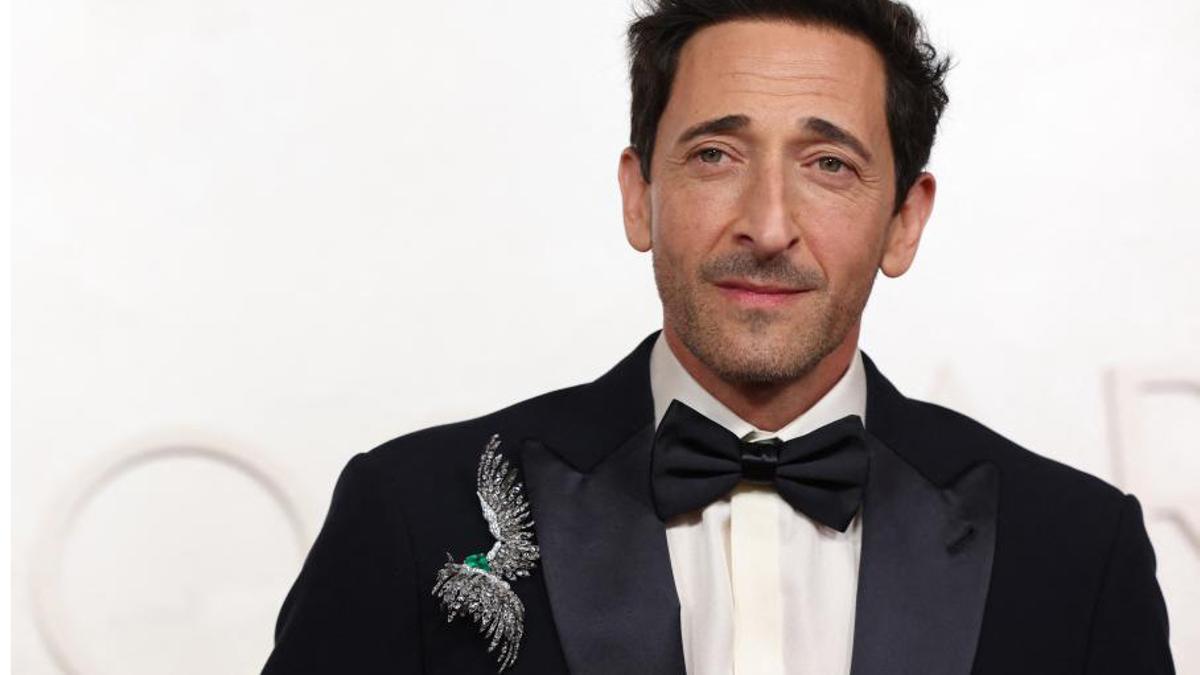 Adrien Brody asiste a la 97.ª edición de los premios Oscar en el Dolby Theatre el 2 de marzo de 2025 en Hollywood, California