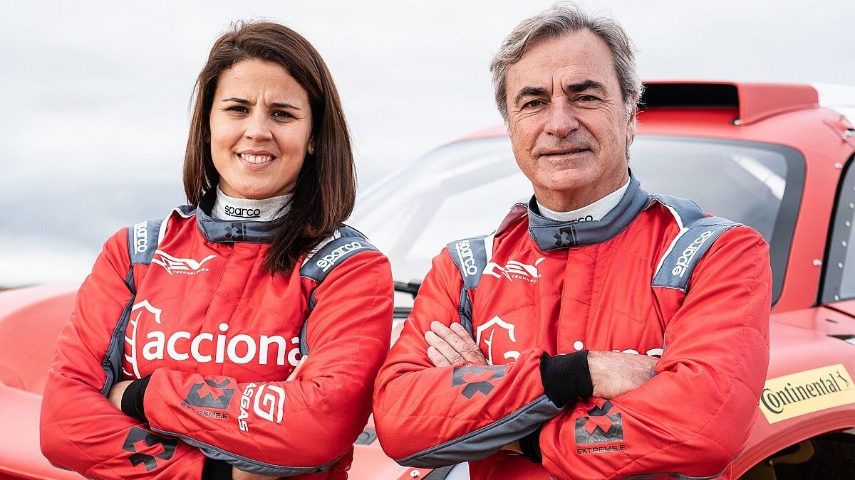 Carlos Sainz junto a su compañera, Laia Sanz