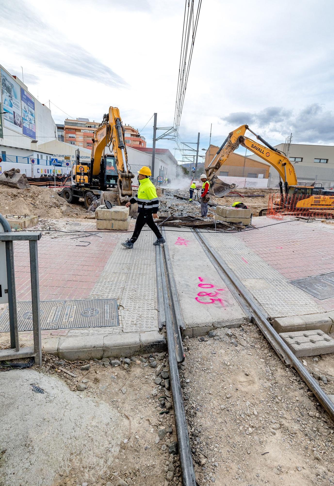 Adiós a un tramo de la vía del TRAM en Benidorm