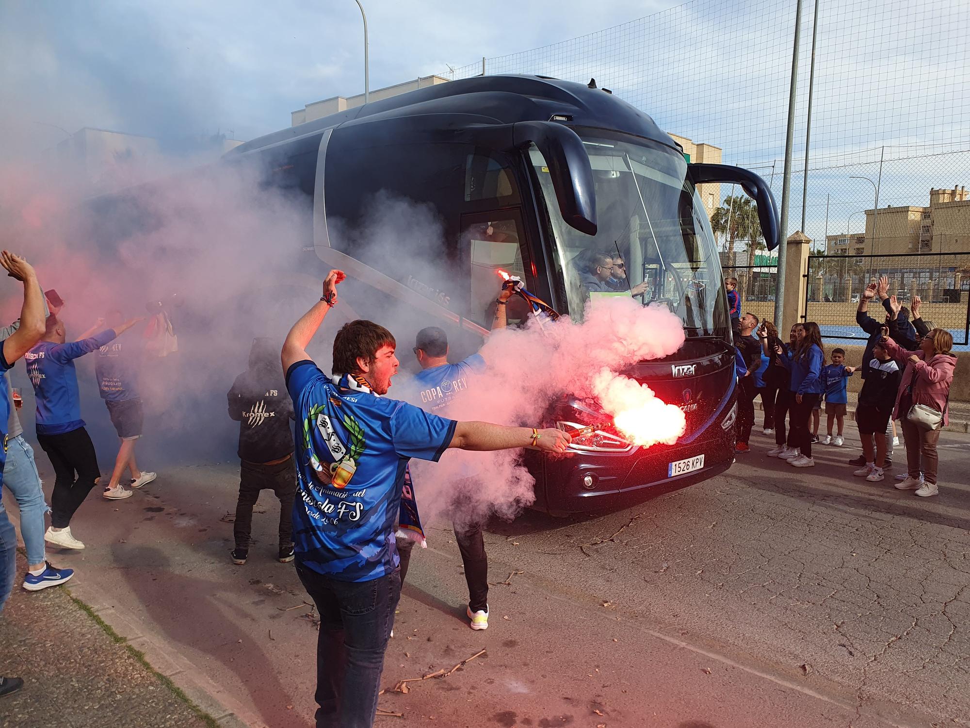 GALERÍA | Las mejores imágenes de la afición del Peñíscola en las semifinales de Copa